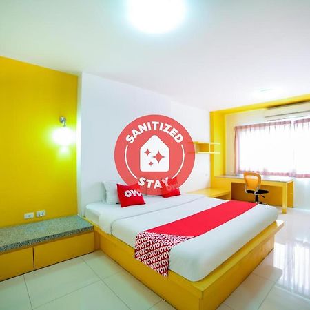 Oyo 460 Int Place Bangkok Zewnętrze zdjęcie