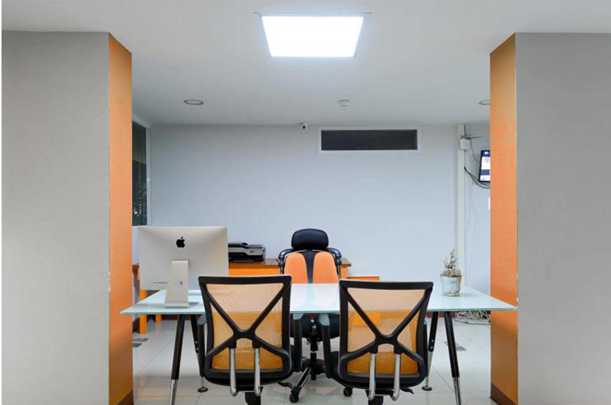 Oyo 460 Int Place Bangkok Zewnętrze zdjęcie